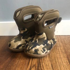 Bogs Neoprene Baby Boots